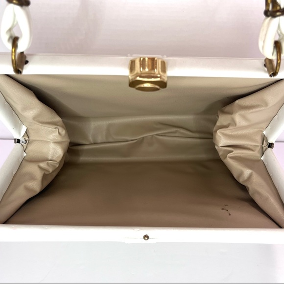 Vintage Madwed White Leather Purse Frame Doctor Bag Gold Tone Metal Closure - Picture 9 of 11